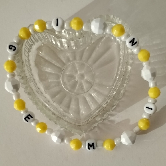Gemini Beaded Bracelet - Yellow and White - Picture 3 of 7